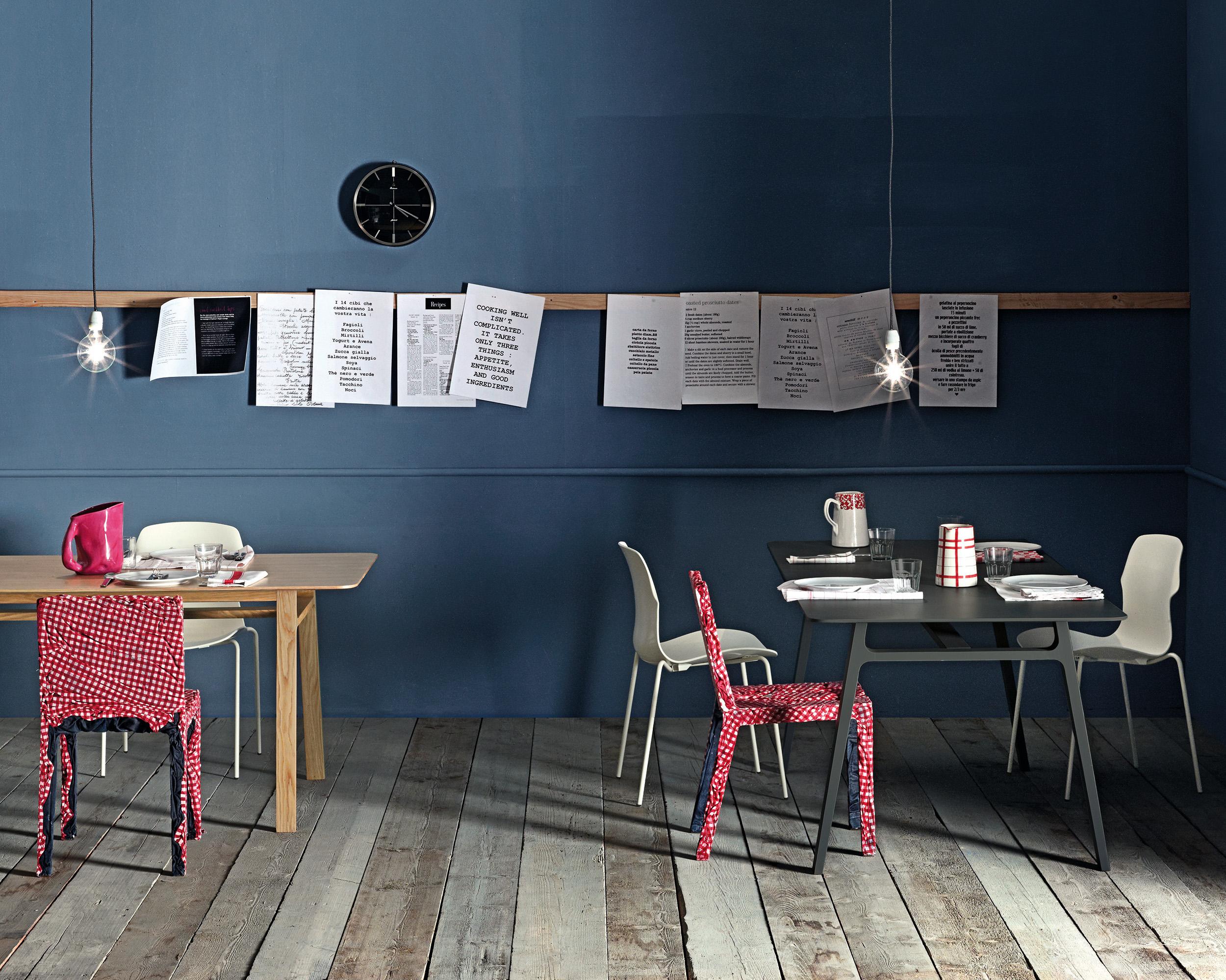 https://a.1stdibscdn.com/casamania-rememberme-chair-in-jeans-by-tobias-juretzek-for-sale-picture-2/f_16392/f_407661321721814035213/rememberme_chair_09_5x4_master.jpg