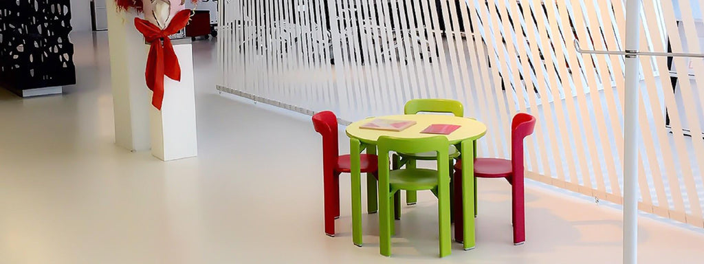 https://a.1stdibscdn.com/1971-dietiker-rey-junior-kids-activity-table-in-blue-by-bruno-rey-in-stock-for-sale-picture-4/f_52842/1591997173885/rey_junior_table_001_master.jpg