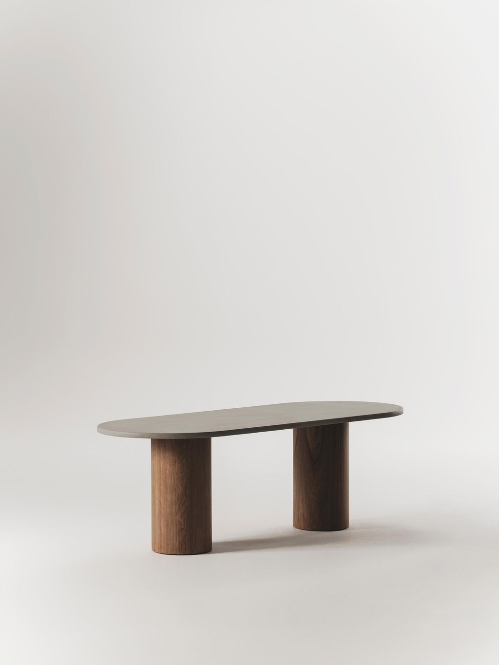 https://a.1stdibscdn.com/reye-microcement-dining-table-by-marlot-baus-for-sale-picture-4/f_106442/f_469050221759477871682/reye_gris_cerezo_master.jpg
