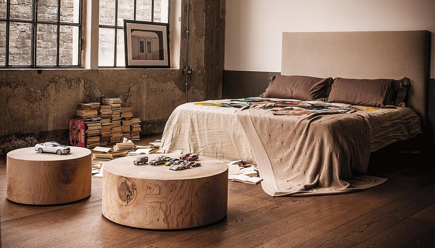 https://a.1stdibscdn.com/coffee-table-in-solid-scented-cedar-wood-worked-from-single-block-trunk-sections-for-sale-picture-6/f_27693/f_399168721716878591024/riva_1920_eco_coffee_table_maurizio_davide_riva_1400x800_8_master.jpg