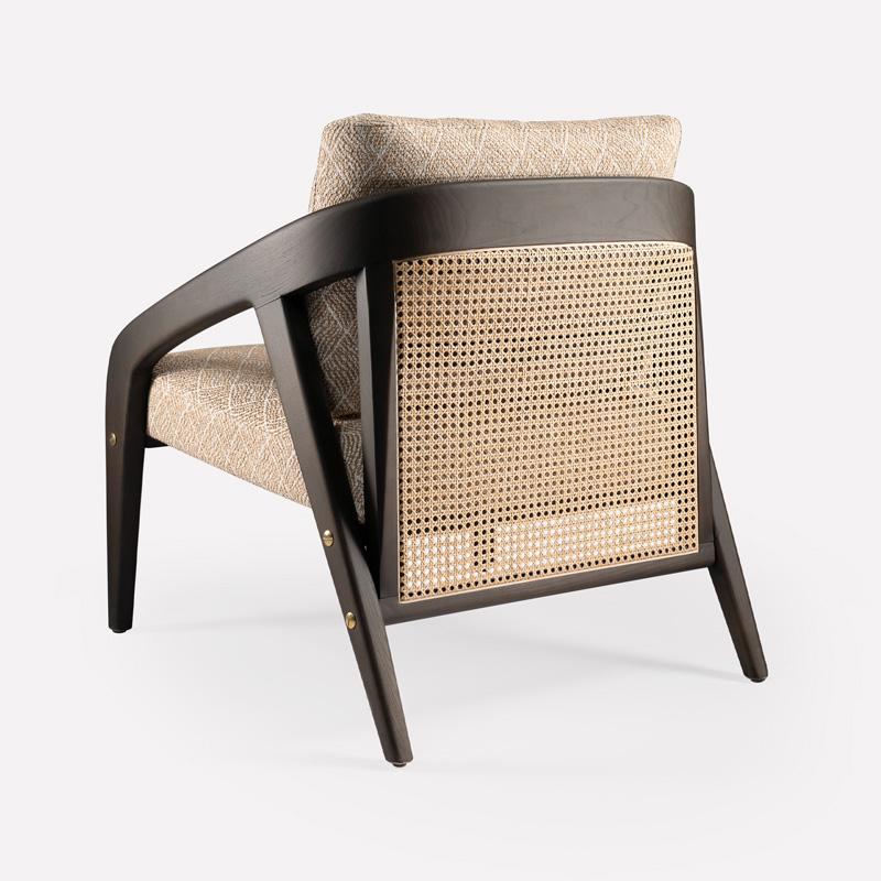 https://a.1stdibscdn.com/mid-century-modern-lounge-chair-with-natural-woven-cane-and-walnut-frame-for-sale-picture-2/f_27693/f_452257621748490459751/rivas_7295_fauteuil_7_2024_master.jpg