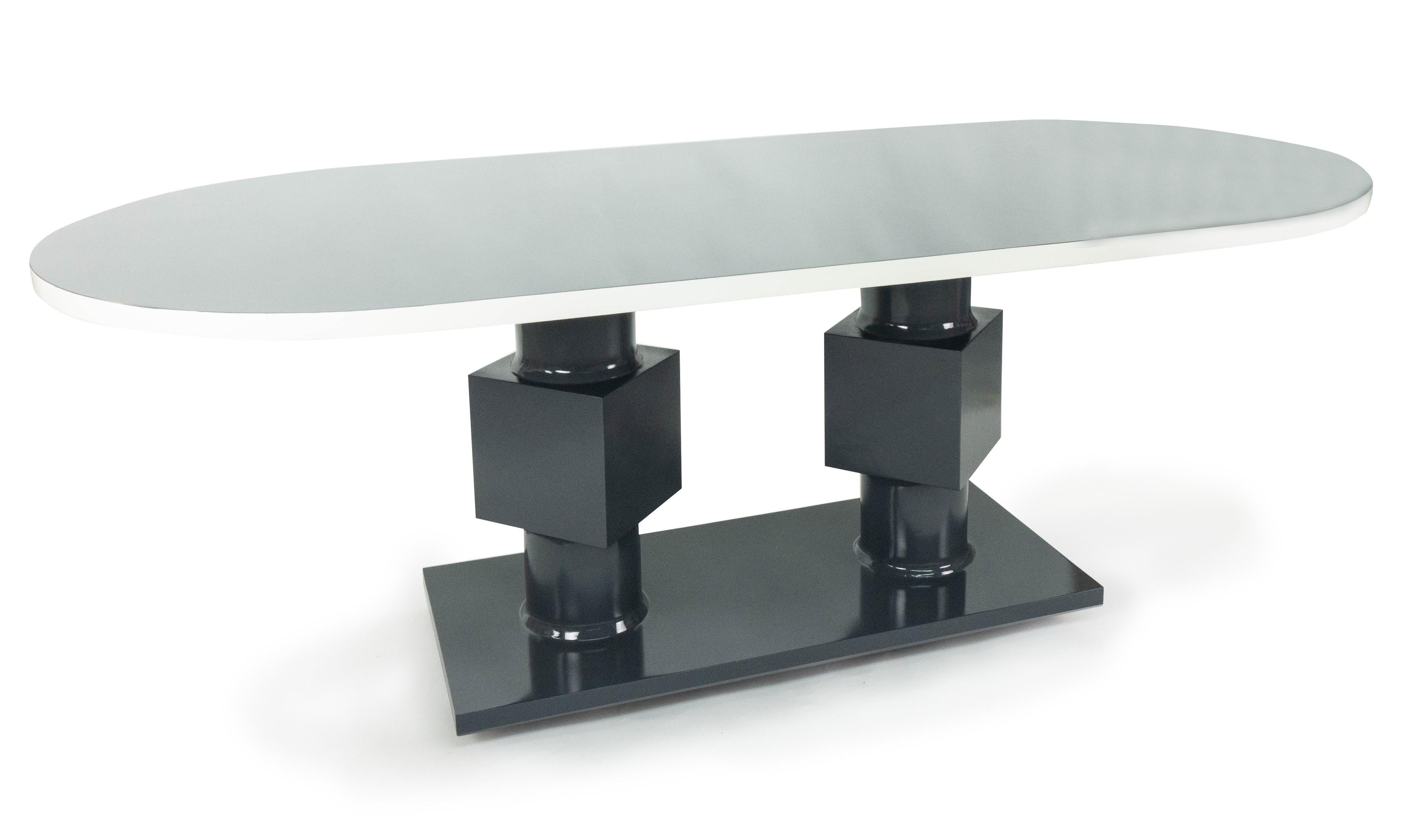 https://a.1stdibscdn.com/oval-dining-table-with-double-pedestal-base-for-sale-picture-2/f_21233/1535487253247/roundsquares_angle_master.jpg