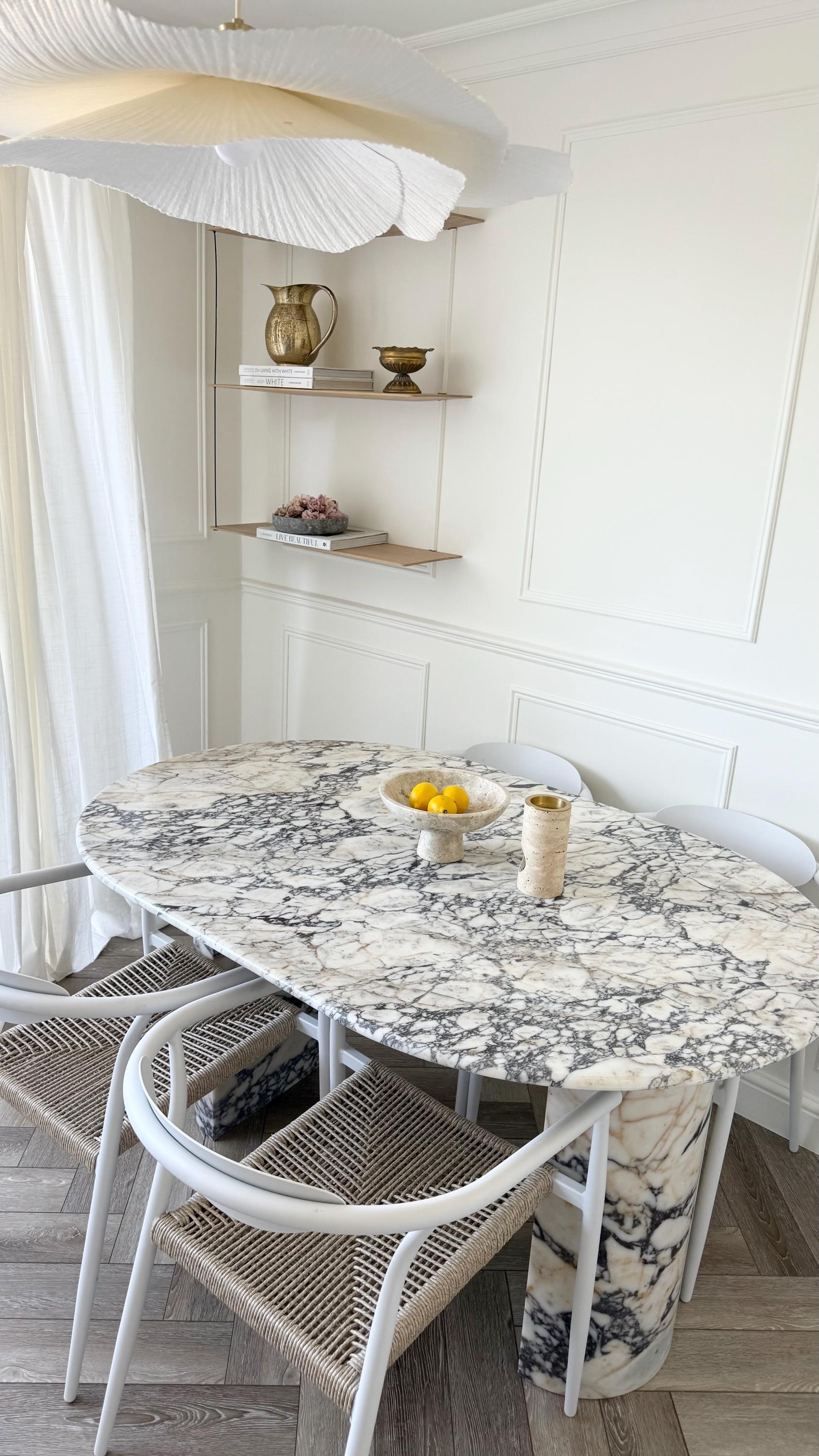 https://a.1stdibscdn.com/italian-modern-oval-luxury-handcrafted-calacatta-viola-marble-dining-table-for-sale-picture-7/f_91932/f_458142521752159525866/s5_master.jpg
