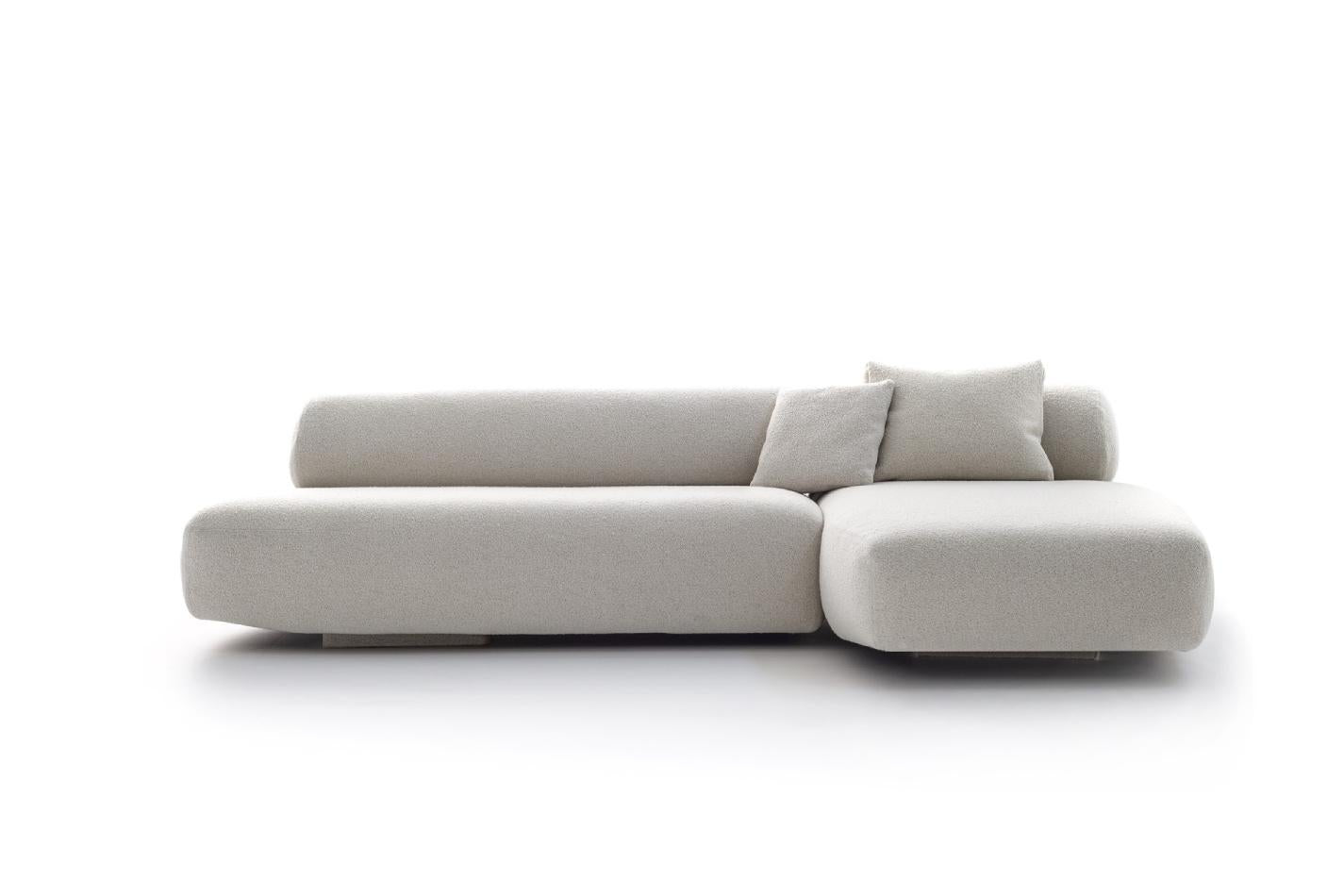 https://a.1stdibscdn.com/moroso-gogan-composition-sofa-in-orsetto-milky-white-by-patricia-urquiola-for-sale-picture-3/f_16392/f_466907221758098949645/s9t1548_1__master.jpg
