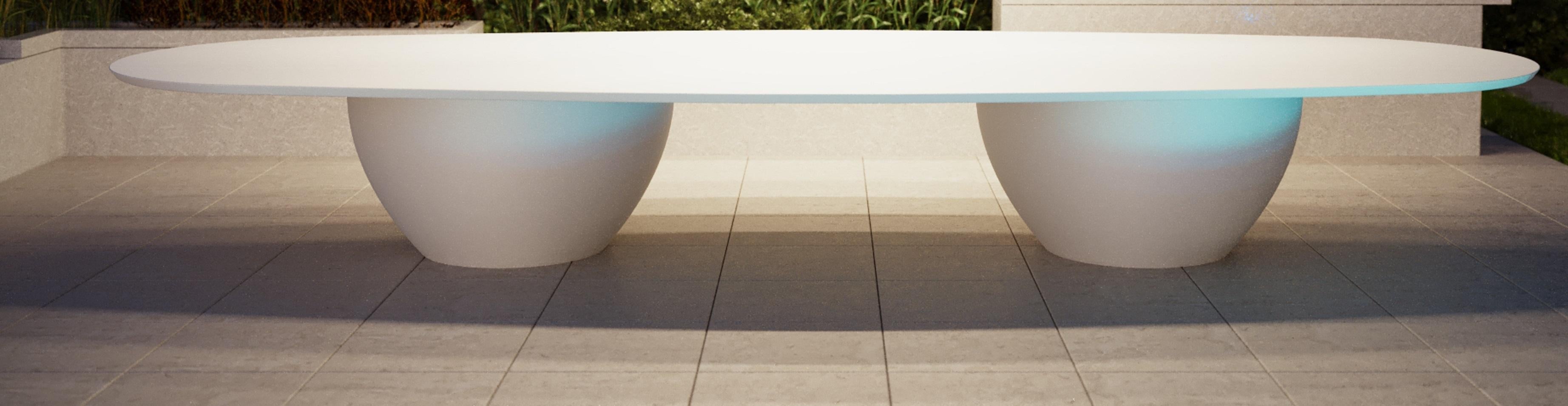 https://a.1stdibscdn.com/12-seater-outdoor-dining-table-lacquered-in-matte-beige-for-sale-picture-9/f_27693/f_384759621708317223870/scene1_view1_copy_master.jpg