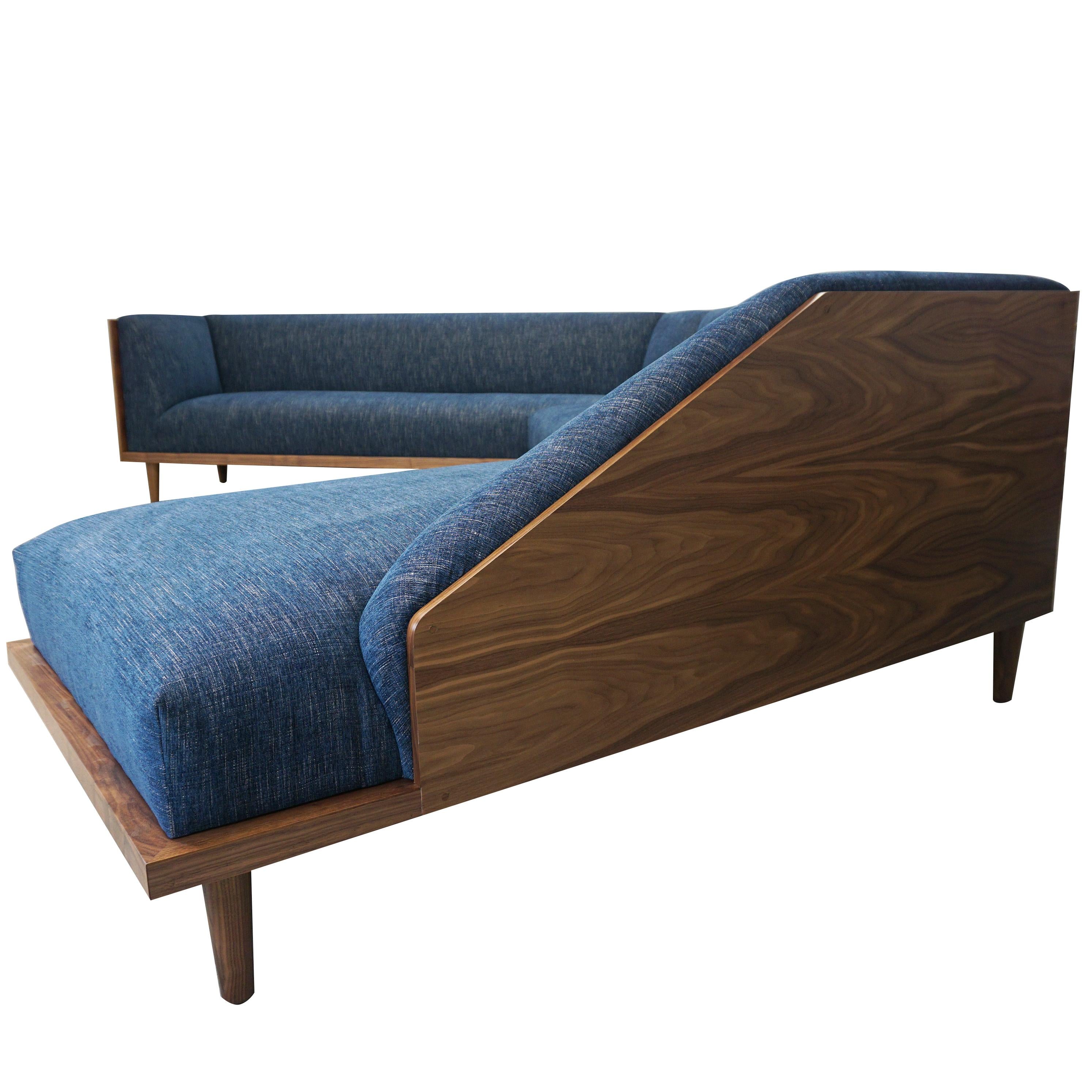 https://a.1stdibscdn.com/large-mid-century-modern-sectional-with-chaise-for-sale-picture-4/f_21233/1575665354265/sectional_1243_master.jpg