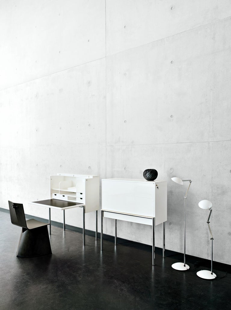 https://a.1stdibscdn.com/classicon-venus-chair-in-black-by-konstantin-grcic-for-sale-picture-9/12330573/f_138499011551428205768/seelen_venus_orcus_orbis_2_1__master.jpg?width=768