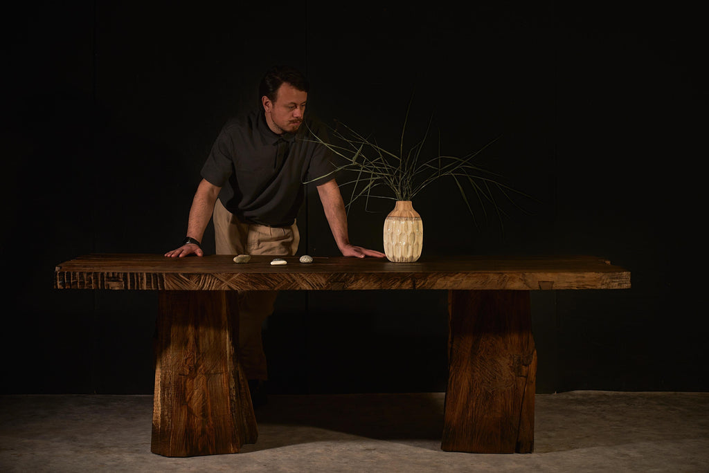 https://a.1stdibscdn.com/sculptural-authentic-solid-oak-dining-table-in-brutalist-style-by-sergio-vulpe-for-sale-picture-2/f_99712/f_452659121748724817012/sergio_vulpe_master.jpg