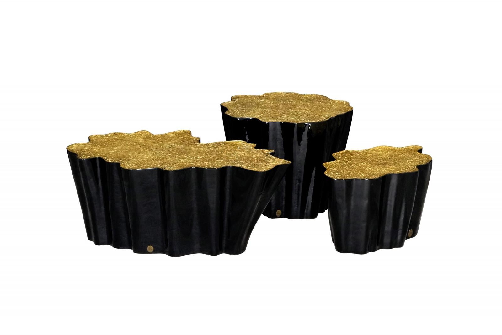 https://a.1stdibscdn.com/custom-made-free-form-coffee-table-set-of-3-in-aged-brass-for-sale-picture-3/f_27693/f_412667221724965186486/side_coffee_tables_exclusive_luxurious_sculptural_tree_trunk_black_gold_leaf_textured_gaia_set_karpa_1_2834_1600_1400_100_master.jpg