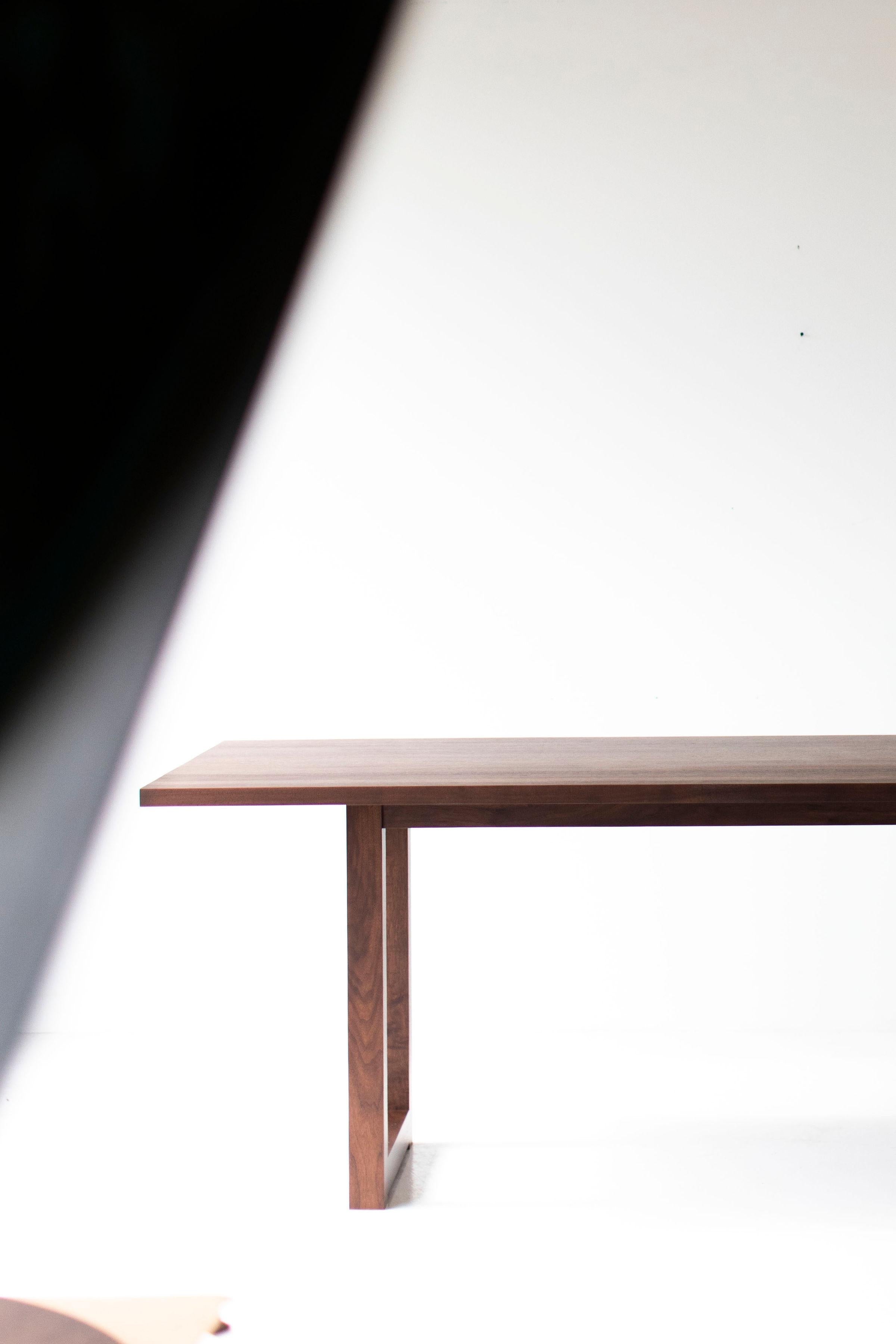 https://a.1stdibscdn.com/simple-modern-dining-table-walnut-for-sale-picture-9/f_9720/1565807141864/simple_modern_dining_table_walnut_09_master.jpg