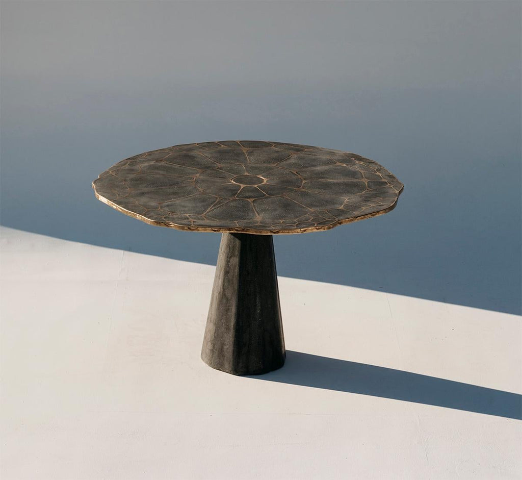https://a.1stdibscdn.com/james-de-wulf-lotus-exo-dining-60-diameter-for-sale-picture-9/f_12242/f_372711921701119099715/small_exo_12_master.jpg