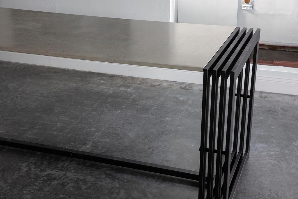 https://a.1stdibscdn.com/james-de-wulf-concrete-workbench-dining-table-for-sale-picture-2/f_12242/f_204357121599070406036/small_work_bench_2_copy_master.jpg