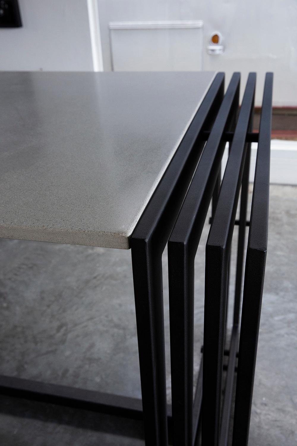 https://a.1stdibscdn.com/james-de-wulf-concrete-workbench-dining-table-for-sale-picture-3/f_12242/f_204357121599070406478/small_work_bench_3_copy_master.jpg