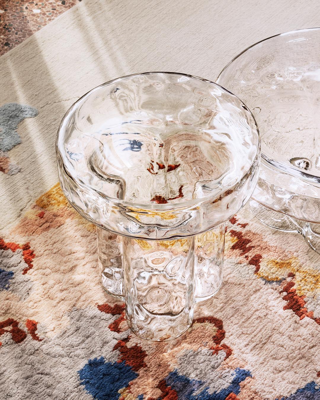 https://a.1stdibscdn.com/soda-iced-blown-murano-glass-high-coffee-table-by-yiannis-ghikas-for-sale-picture-4/f_16392/f_474957821762956790397/soda_iced_654249251016923_1__master.jpg