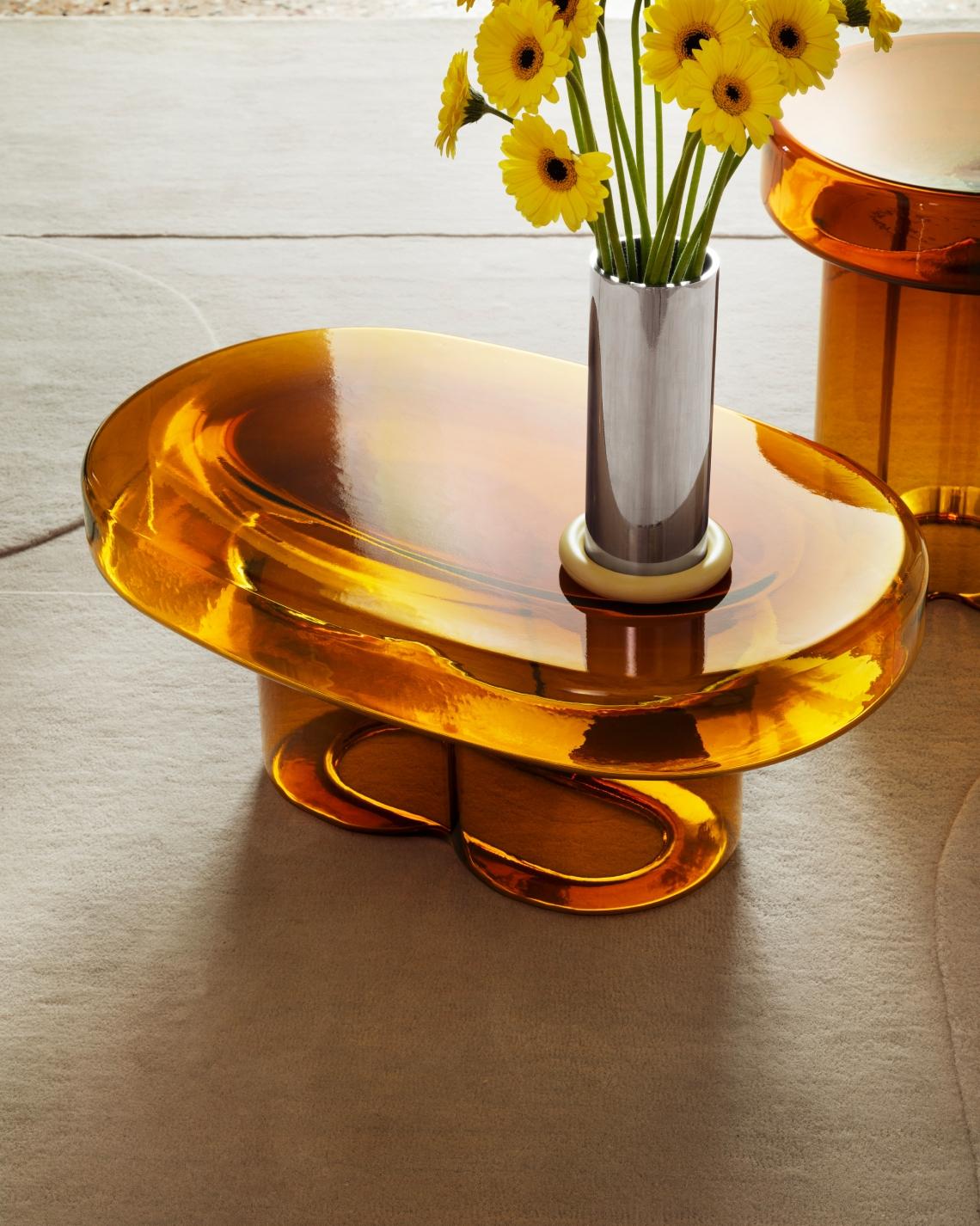 https://a.1stdibscdn.com/soda-blown-murano-glass-oval-coffee-table-in-petrol-by-yiannis-ghikas-for-sale-picture-11/f_16392/f_342329821742555051318/soda_oval_713664231107457_master.jpg
