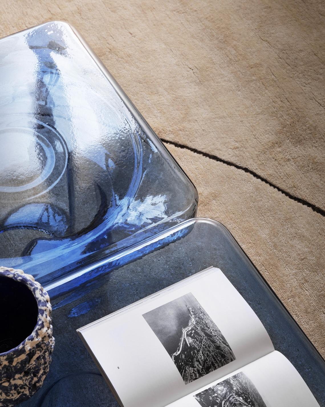 https://a.1stdibscdn.com/soda-blown-murano-glass-set-of-two-square-coffee-table-by-yiannis-ghikas-for-sale-picture-10/f_16392/f_441857921742826231841/soda_sq_211175231109516_master.jpg