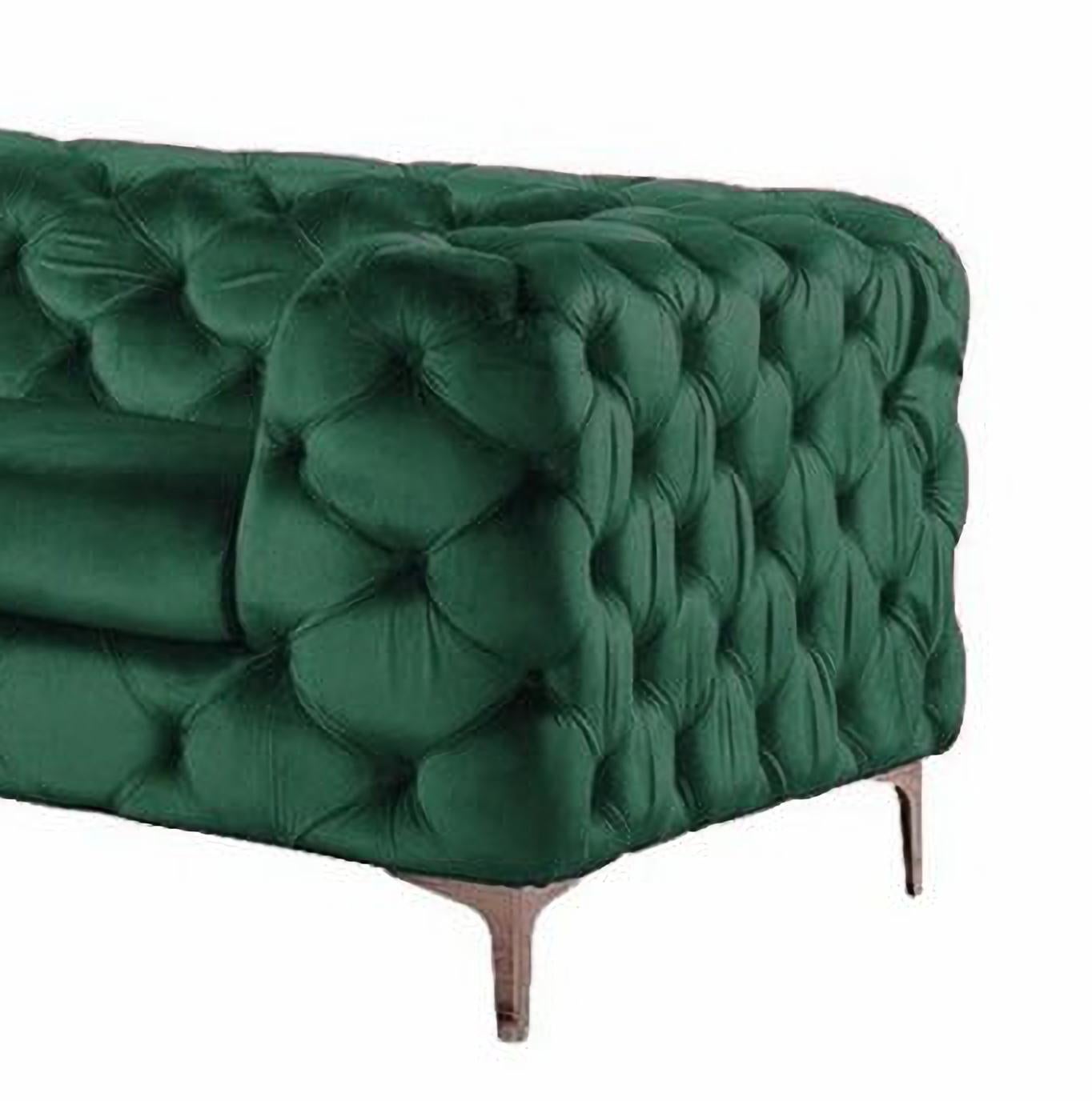 https://a.1stdibscdn.com/chester-3-seater-sofa-green-velvet-new-for-sale-picture-3/f_57792/f_336776921680783230750/sofa_chester_royal_3_plazas_terciopelo_verde_1_master.jpg
