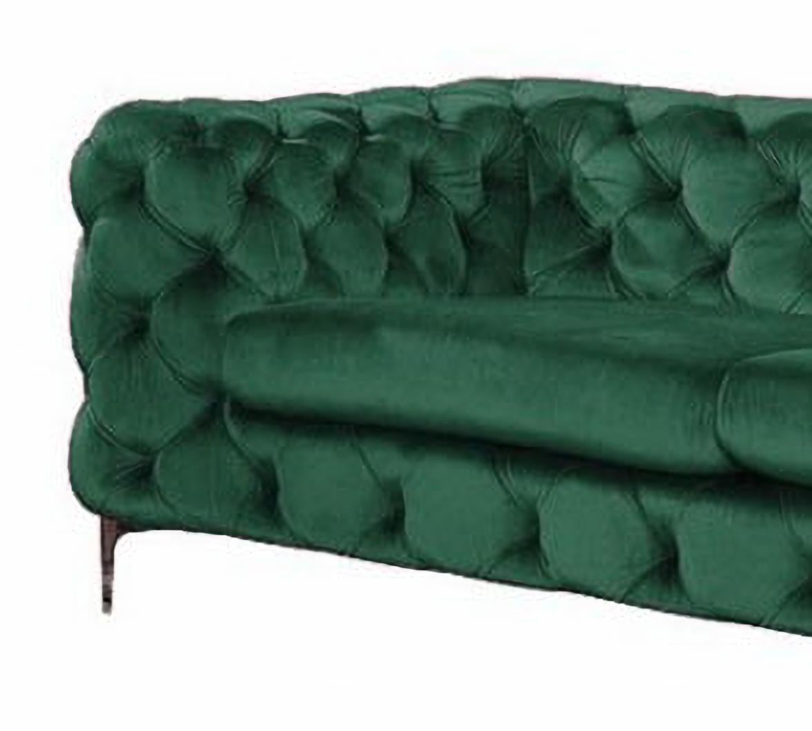 https://a.1stdibscdn.com/chester-3-seater-sofa-green-velvet-new-for-sale-picture-2/f_57792/f_336776921680783230242/sofa_chester_royal_3_plazas_terciopelo_verde_2_master.jpg