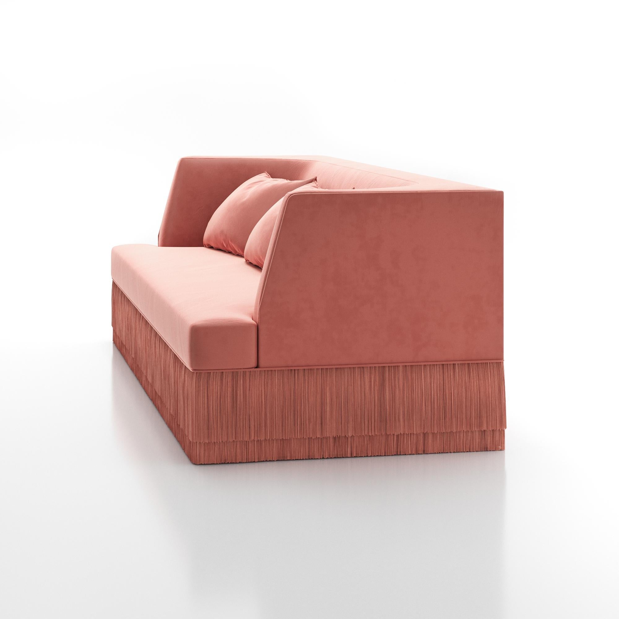 https://a.1stdibscdn.com/alcove-linear-sofa-curved-backseat-with-fringe-base-in-rose-velvet-for-sale-picture-4/f_27693/f_464107221760977346472/sofa_rose_cam004_master.jpg