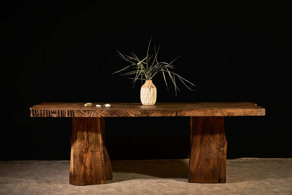 https://a.1stdibscdn.com/sculptural-authentic-solid-oak-dining-table-in-brutalist-style-by-sergio-vulpe-for-sale-picture-12/f_99712/f_452103121748407686721/solid_oak_table_master.jpg