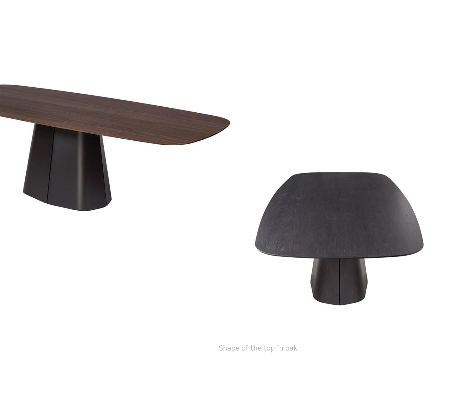 https://a.1stdibscdn.com/shaped-oval-table-in-black-stained-solid-oak-for-sale-picture-5/f_27693/f_400884621717790989931/soso_master.jpeg