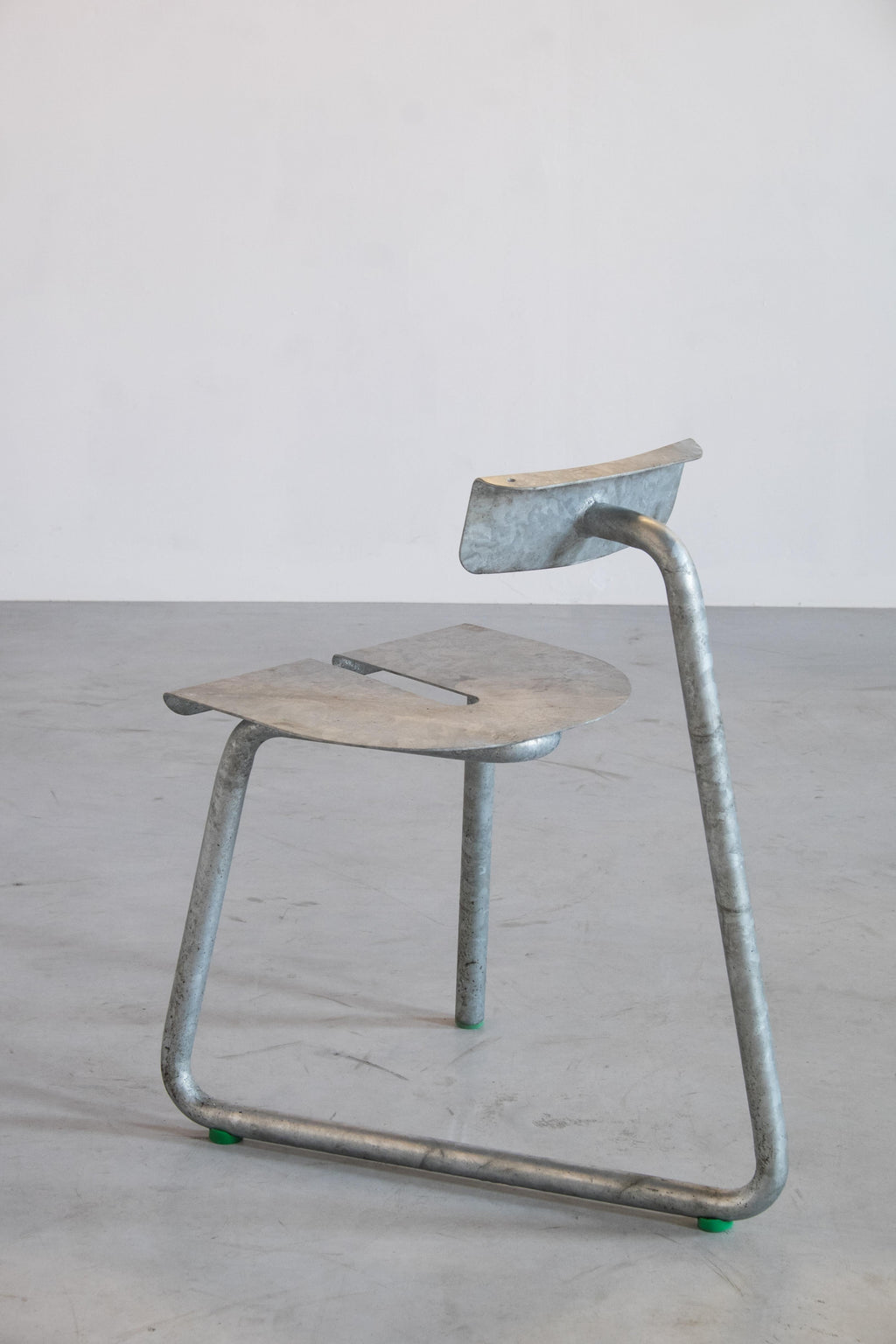 https://a.1stdibscdn.com/galva-steel-outdoor-chairs-by-atelier-thomas-serruys-for-sale-picture-5/f_12192/f_334043121679402034356/spc_1_van_1_3_kopie_master.jpg