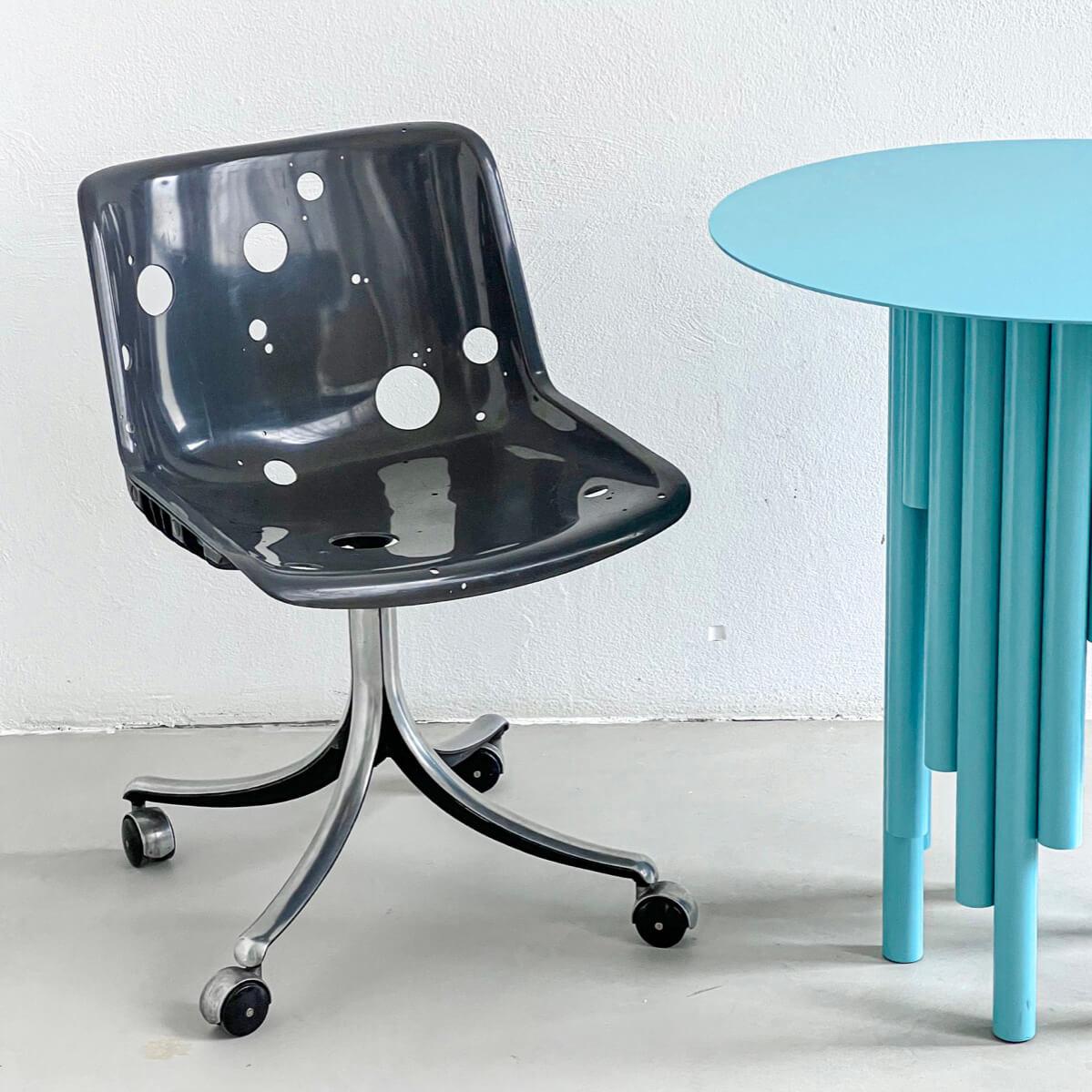 https://a.1stdibscdn.com/round-dining-table-kitchen-table-tea-table-entryway-table-in-tiffany-blue-for-sale-picture-10/f_77822/f_480028821765810744535/spinzi_tecno_modus_borsani_office_chair_silos_style_3_master.jpg
