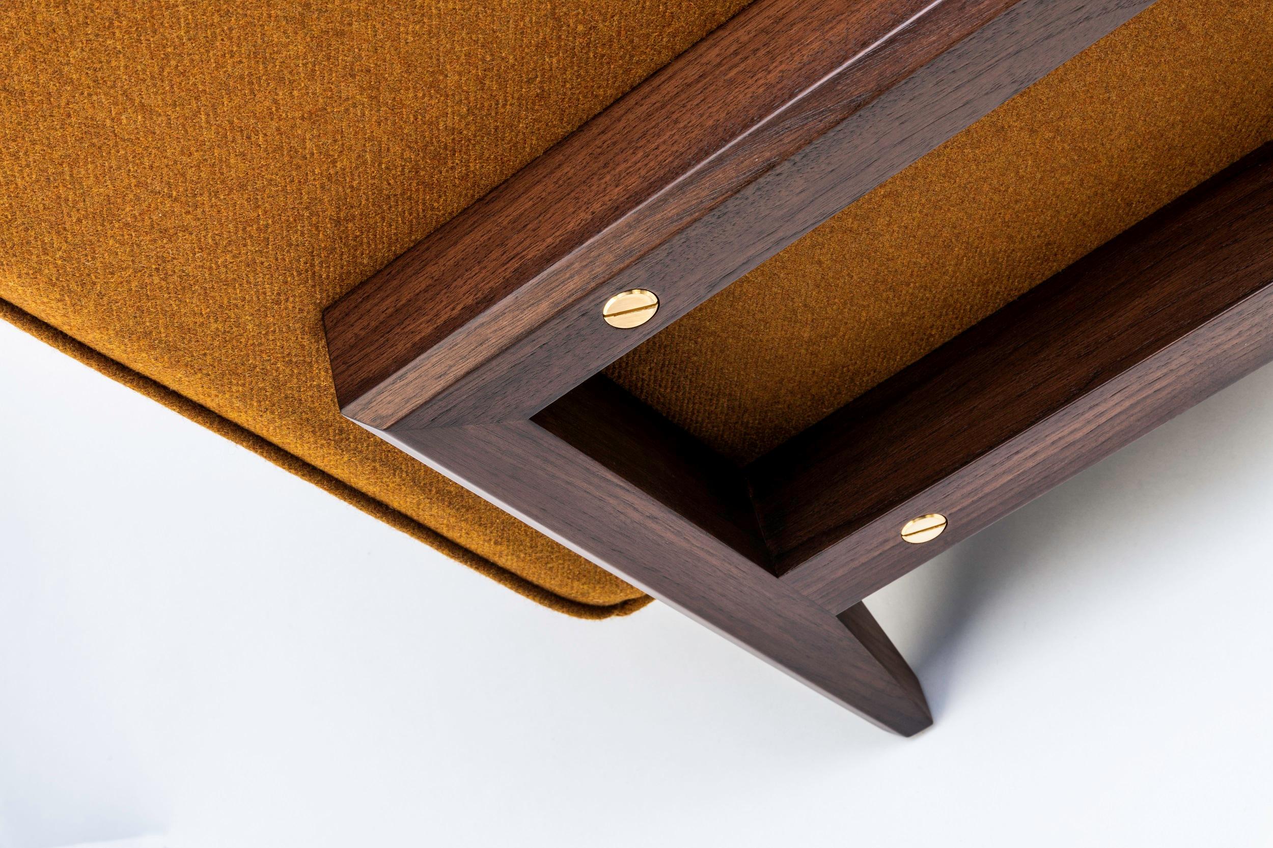 https://a.1stdibscdn.com/contemporary-reposer-special-edition-chair-in-british-wool-and-walnut-legs-for-sale-picture-6/f_27813/f_236418221620142366999/ss_244_master.jpg