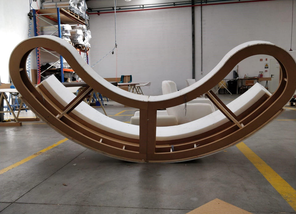 https://a.1stdibscdn.com/mid-century-modern-style-sculptural-sofa-in-chocolate-velvet-for-sale-picture-5/f_27693/f_450790221747665823873/stella_master.jpg