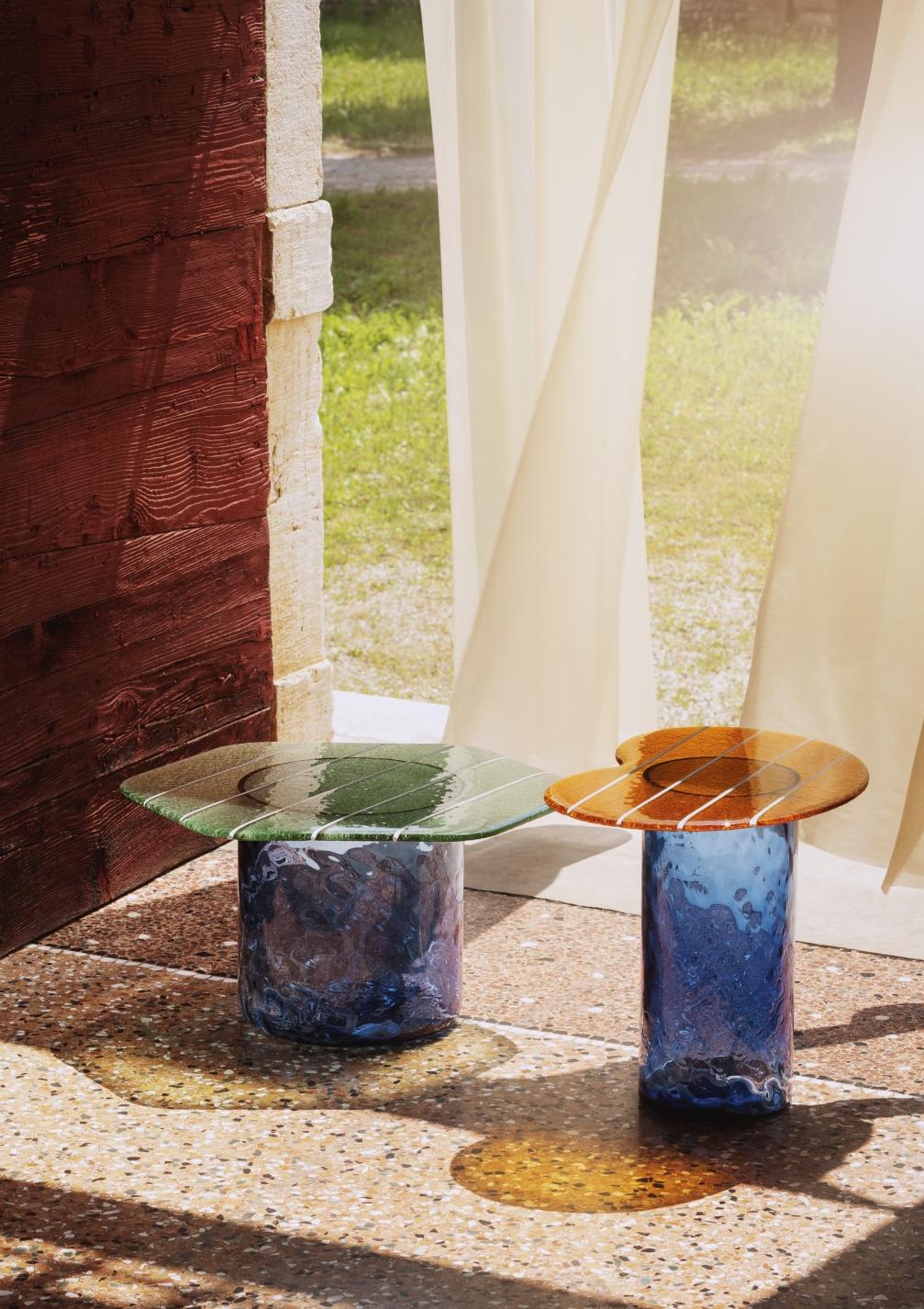 https://a.1stdibscdn.com/striche-murano-glass-coffee-table-by-matteo-zorzenoni-for-sale-picture-14/f_16392/f_474963721770739964634/striche_4131572511061146_master.jpg