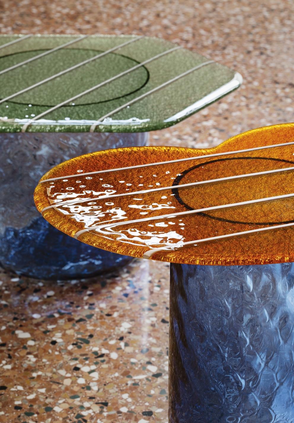 https://a.1stdibscdn.com/striche-murano-glass-coffee-table-by-matteo-zorzenoni-for-sale-picture-13/f_16392/f_474963721770739932580/striche_4385822511061146_master.jpg