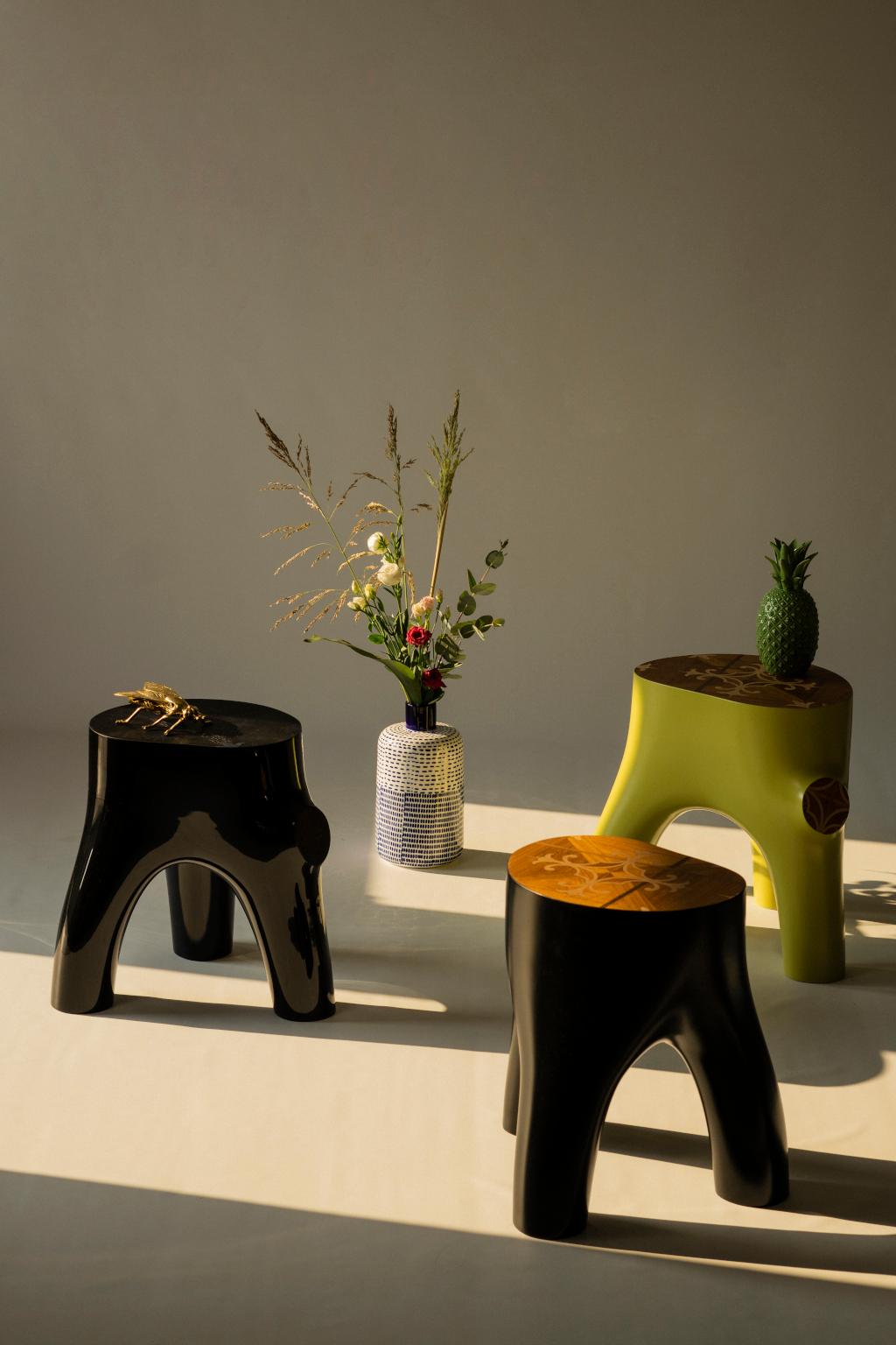 https://a.1stdibscdn.com/21st-century-side-tables-marcantonio-inlay-wood-scapin-lacquered-black-for-sale-picture-7/f_54982/f_238873421621704470393/styling_scapin_4_master.jpg