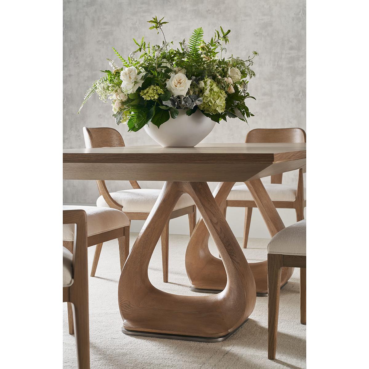 https://a.1stdibscdn.com/organic-modern-oak-extending-dining-table-for-sale-picture-2/f_8038/f_395999421715042223606/table1_master.jpg