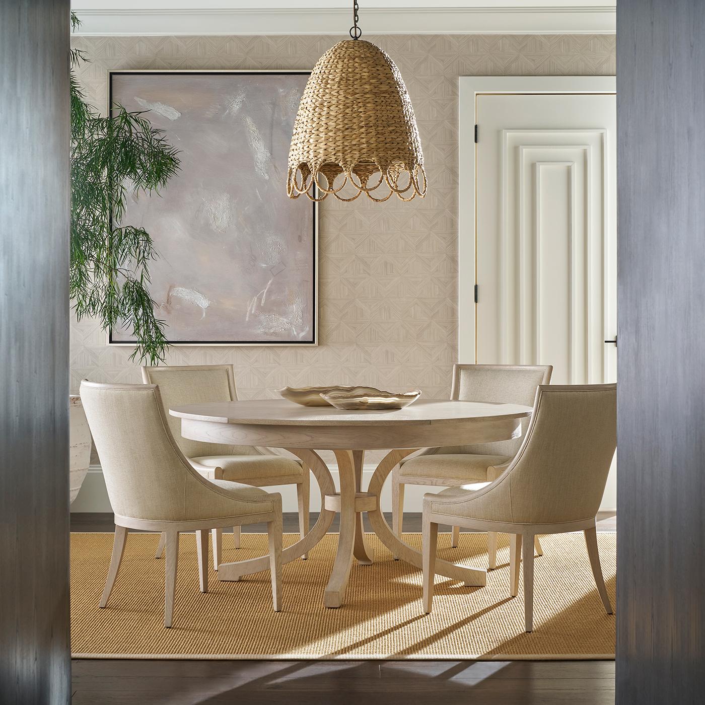 https://a.1stdibscdn.com/round-white-coastal-extension-dining-table-for-sale-picture-2/f_8038/f_444469521744230561576/table_1_master.jpg