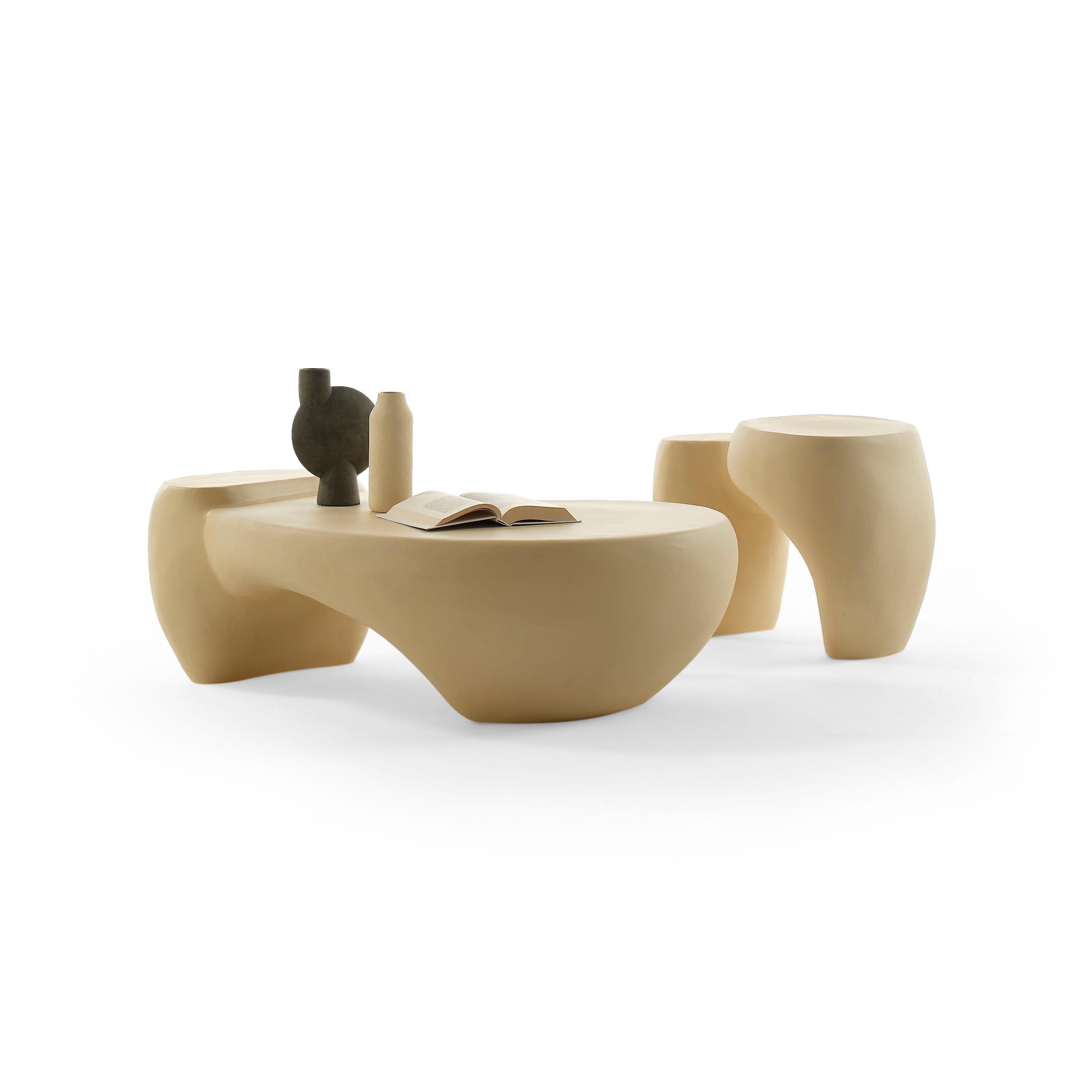 https://a.1stdibscdn.com/coffee-table-mogg-dune-big-w-112-cm-441-inch-ivory-for-sale-picture-4/f_105752/f_480074221765826587563/table_basse_dune_large_avorio_mogg_madeindesign_1764685880_original_master.jpg