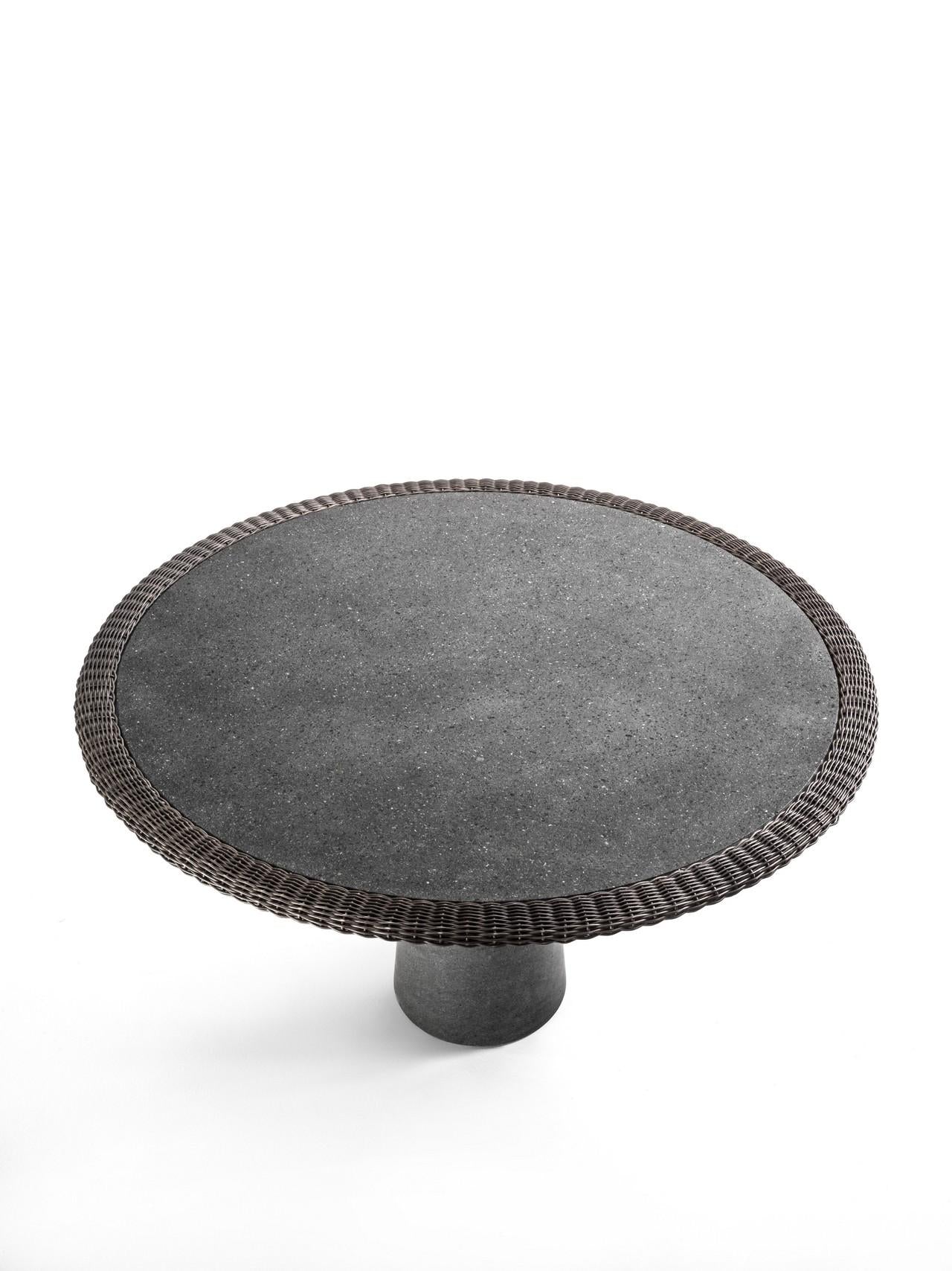 https://a.1stdibscdn.com/lava-stone-amazonas-dining-table-giorgio-bonaguro-for-sale-picture-2/f_12192/f_325857221675458161970/tavolo_morfosi_03_1_master.jpg