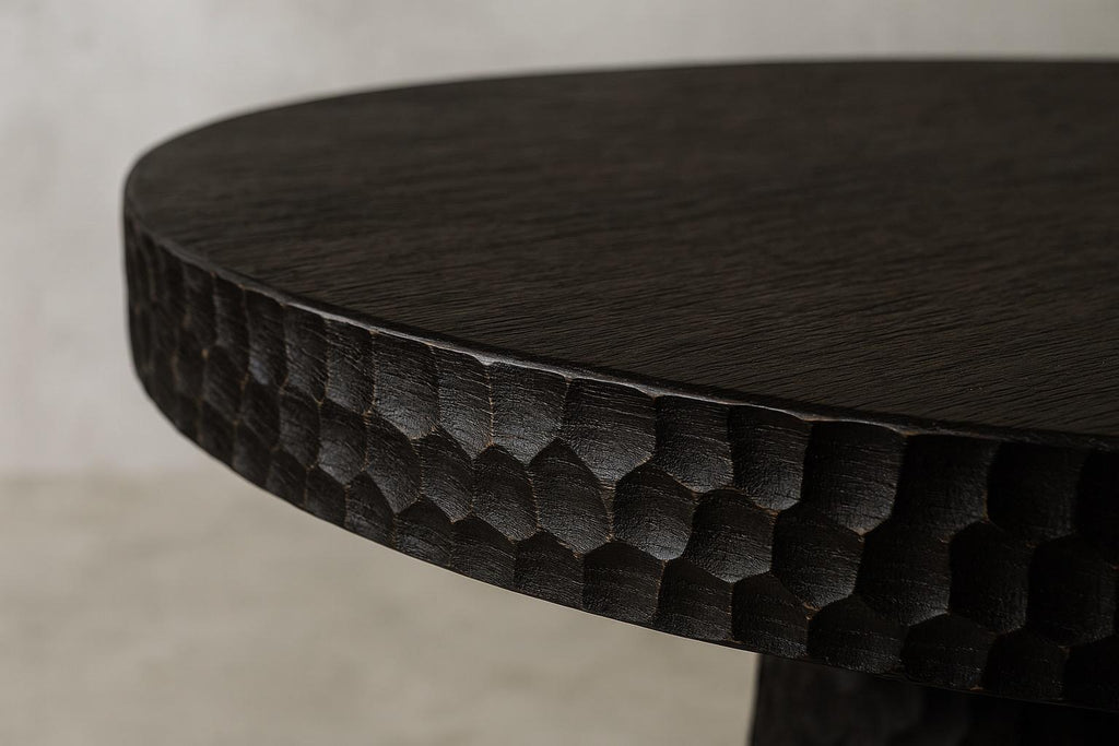 https://a.1stdibscdn.com/round-solid-oak-dining-table-with-hand-carved-texture-in-black-by-sergio-vulpe-for-sale-picture-3/f_99712/f_470344121760401289632/tempImageCaxixY_master.jpg