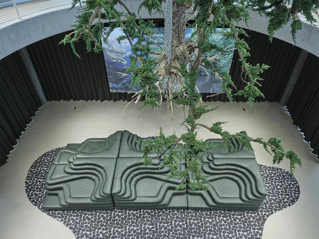 https://a.1stdibscdn.com/de-sede-ds-1025-terrazza-outdoor-sofa-by-ubald-klug-for-sale-picture-8/f_16392/f_390567921769425821774/terrazza_sofa_up_de_sede_master.jpg