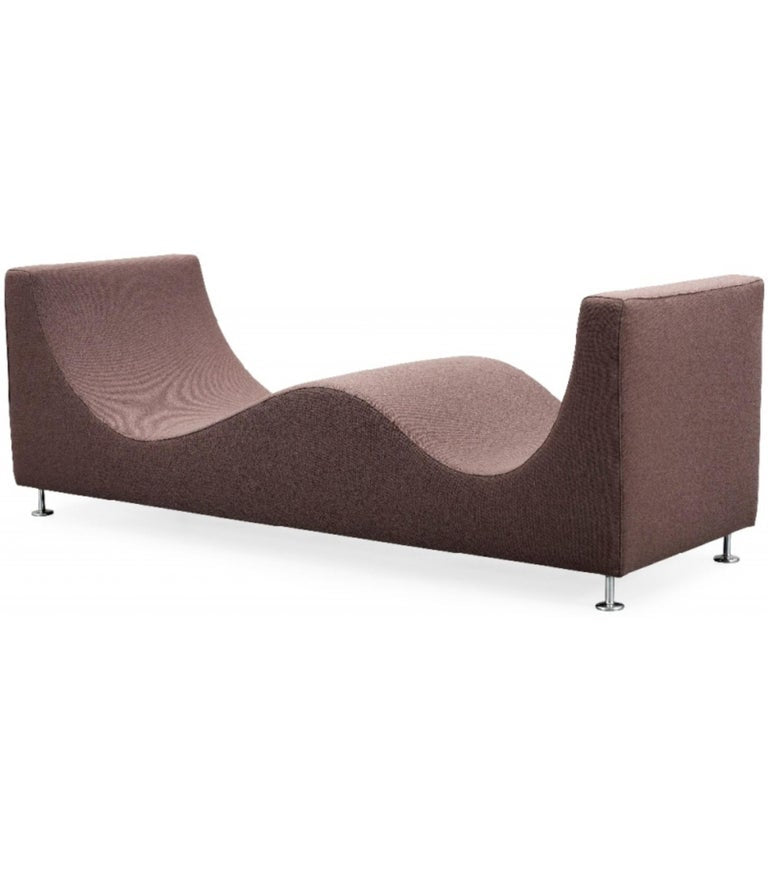 https://a.1stdibscdn.com/three-sofa-de-luxe-sofa-sofa-with-armrest-by-jasper-morrison-for-cappellini-for-sale-picture-11/f_16392/f_491479321773080568254/three_sofa_de_luxe_cappellini_sofa_2_1__master.jpg?width=768