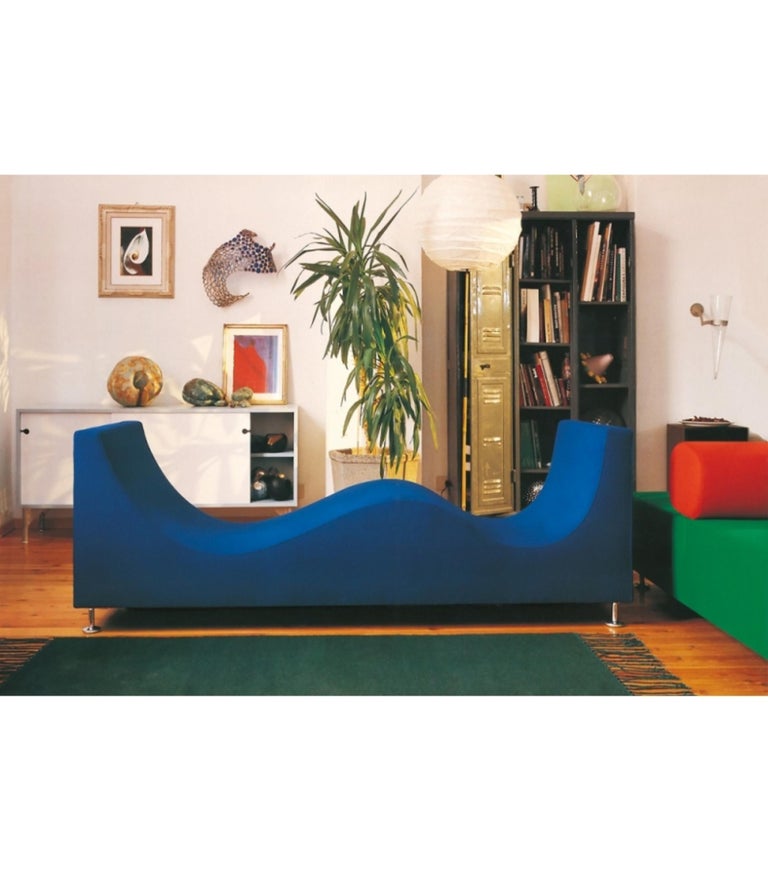 https://a.1stdibscdn.com/three-sofa-de-luxe-sofa-sofa-with-armrest-by-jasper-morrison-for-cappellini-for-sale-picture-9/f_16392/f_491479321773080567424/three_sofa_de_luxe_cappellini_sofa_5_1__master.jpg?width=768