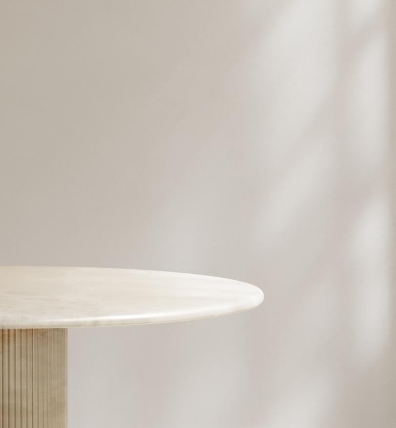 https://a.1stdibscdn.com/time-table-ii-round-dining-table-in-bianco-onyx-by-paloma-editions-for-sale-picture-4/f_12192/f_475622221763397710296/timebiancoonyxaa_master.jpg