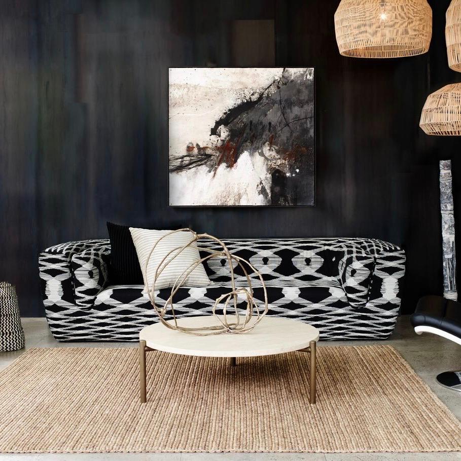 https://a.1stdibscdn.com/tivoli-coffee-table-3-leg-39d-travertine-brass-plated-stainless-in-stock-for-sale-picture-6/f_57062/f_469314821759710125917/tivoli_39_22D_3_legs_BR_master.jpeg