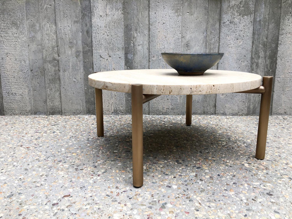 https://a.1stdibscdn.com/tivoli-coffee-table-4-legs-39d-round-3cm-travertine-top-brass-plated-base-for-sale-picture-9/f_57062/f_303465121754073464880/tivoli_4_legs_26_22_round_06_master.jpg