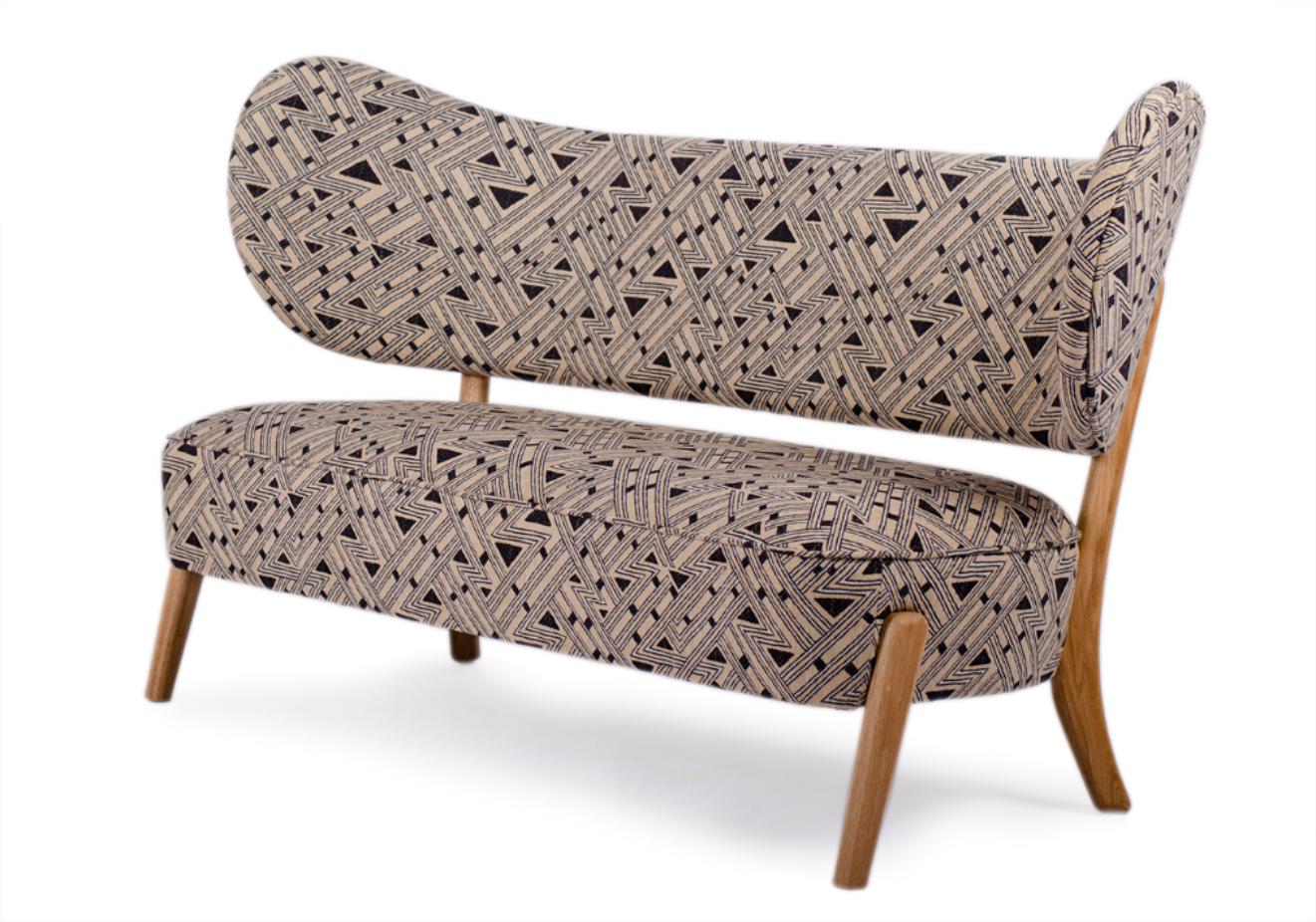 https://a.1stdibscdn.com/jennifer-shorto-kongaline-seafoam-tmbo-lounge-sofa-by-mazo-design-for-sale-picture-2/f_12192/f_325176921675173342896/tmbo_sofa_kongaline_front_side_51858575862_o_master.jpg