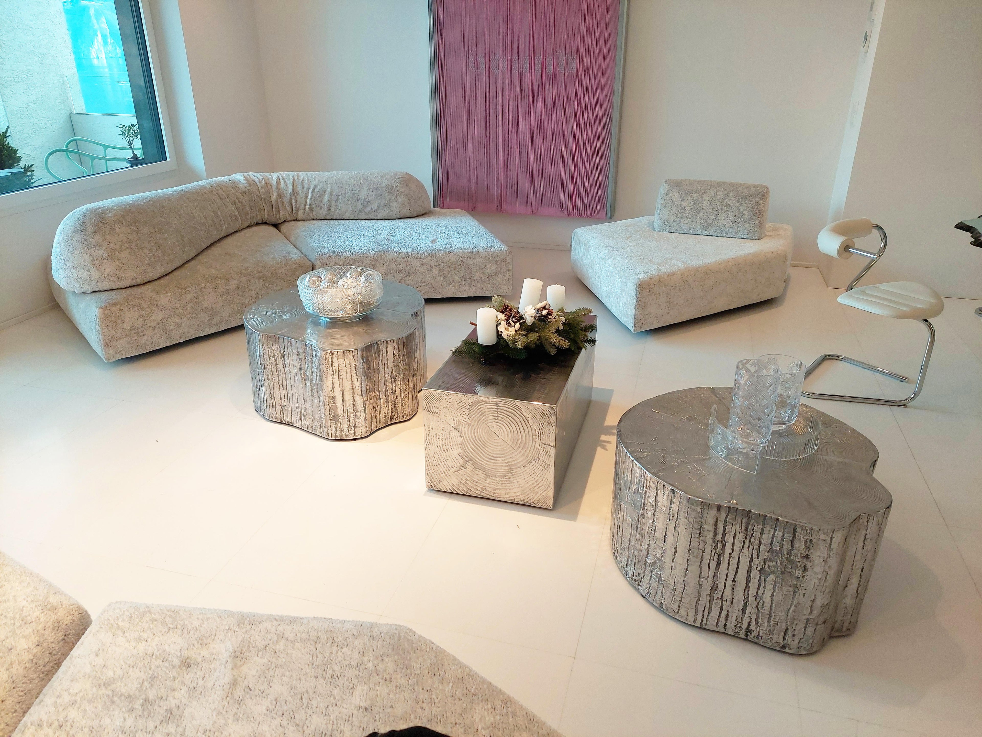 https://a.1stdibscdn.com/modern-andrea-salvetti-dilmos-round-coffee-table-cast-aluminium-indoor-outdoor-for-sale-picture-7/f_55232/f_283702021650967702462/tronchi_casa_croci_copia_master.jpg