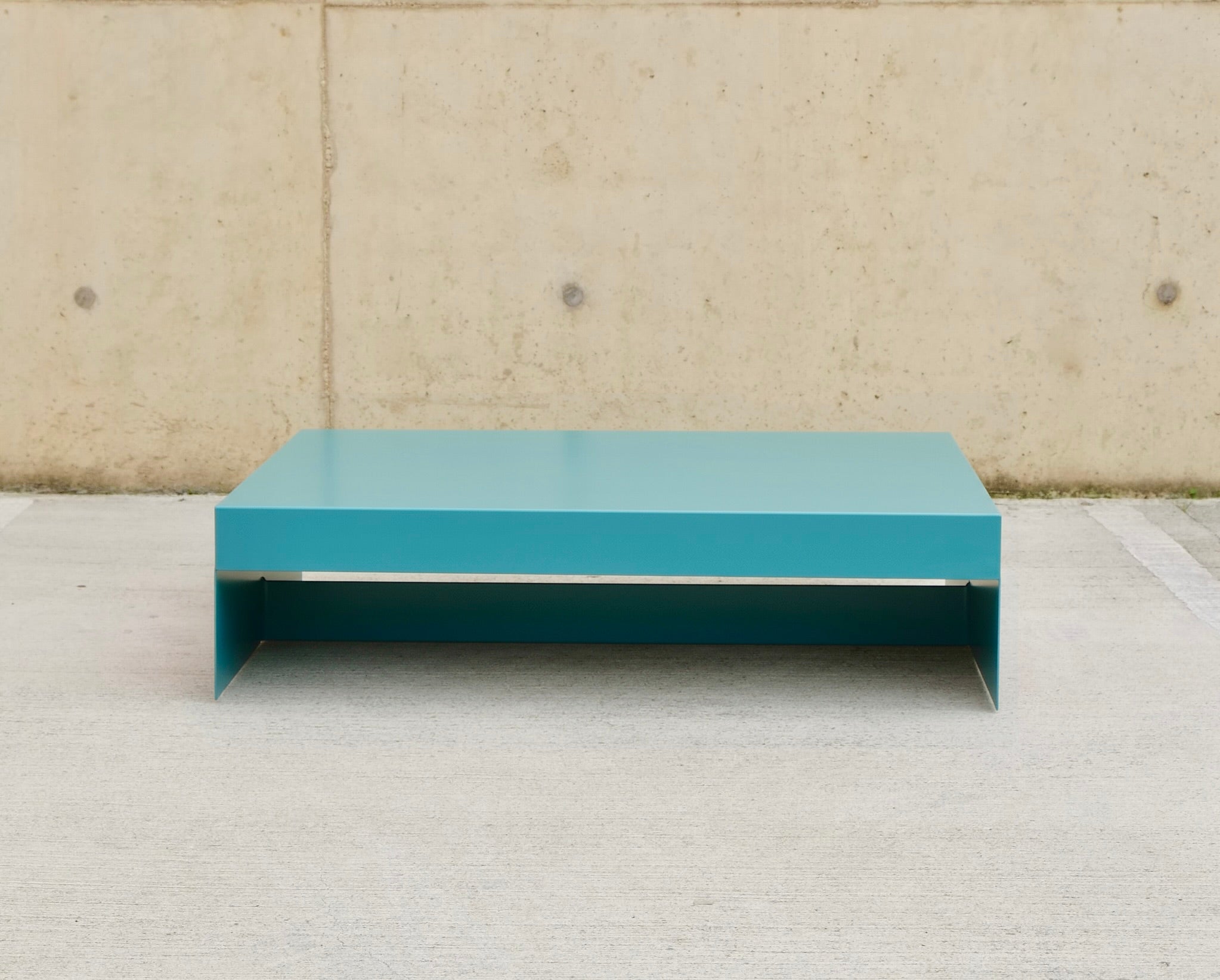https://a.1stdibscdn.com/large-low-orange-single-form-coffee-sofa-table-customisable-for-sale-picture-5/f_28943/f_489586721771945829959/turquoise_2_org.jpg
