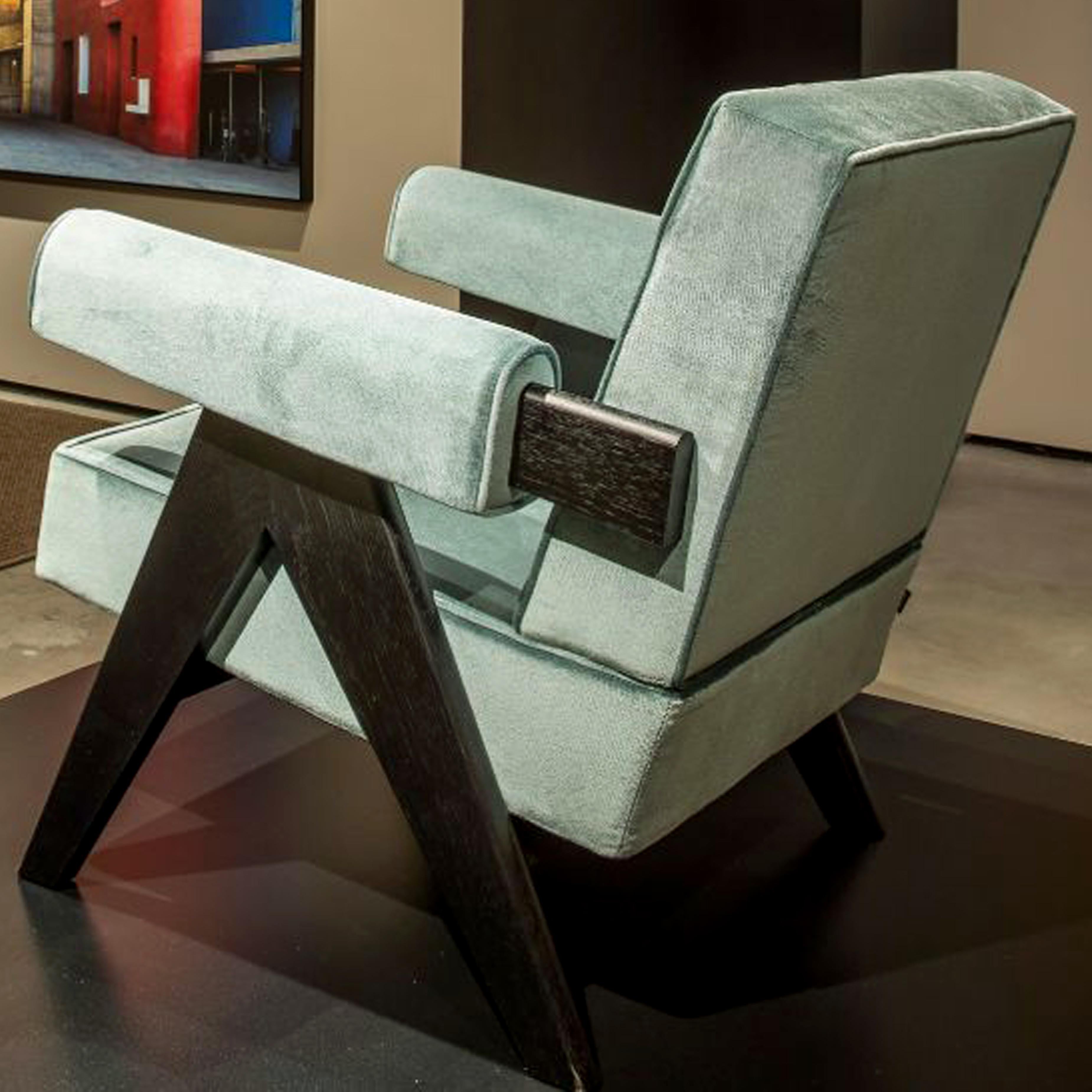 https://a.1stdibscdn.com/pierre-jeanneret-053-capitol-complex-armchair-by-cassina-for-sale-picture-2/f_14272/f_327403121676285031268/ub2_master.jpg