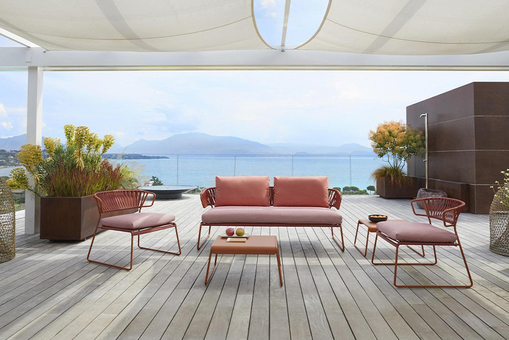 https://a.1stdibscdn.com/modern-outdoor-or-indoor-metal-and-cord-sofa-21-century-for-sale-picture-8/f_15302/f_386425121709225569281/unnamed_master.jpg