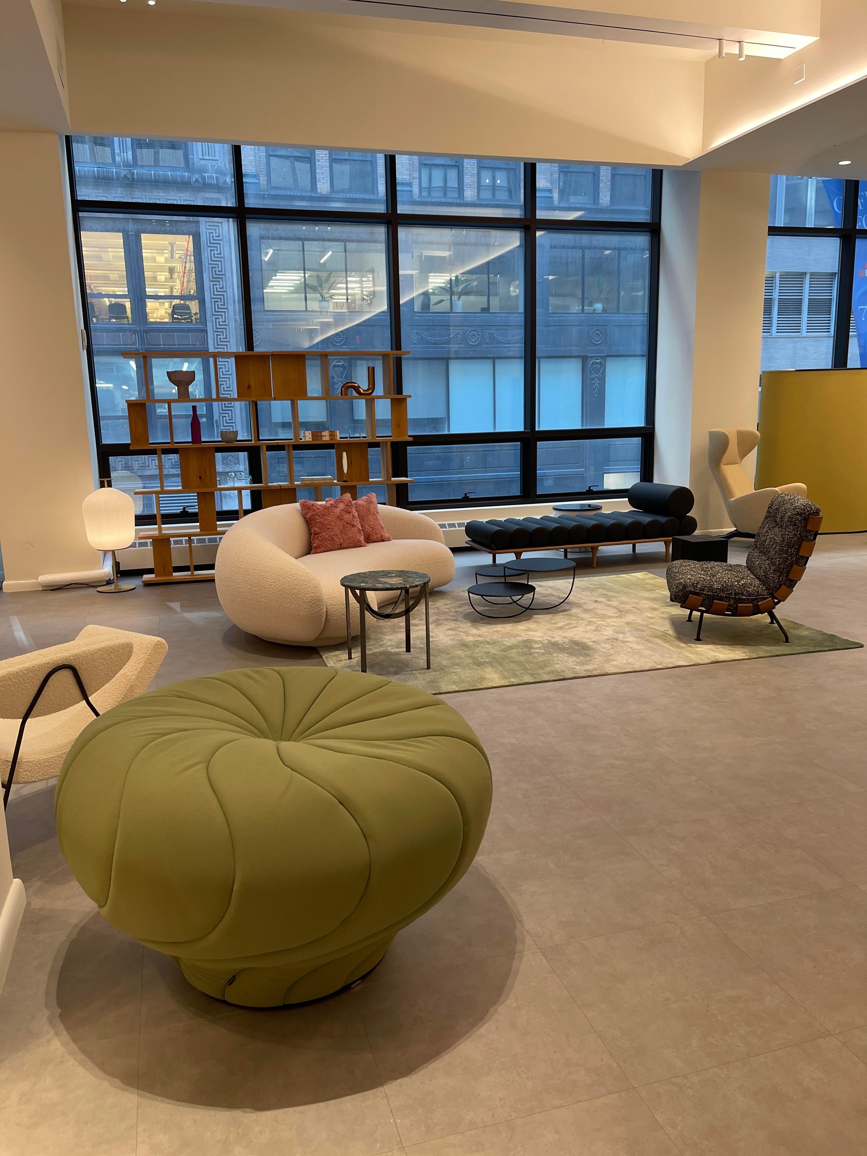 https://a.1stdibscdn.com/la-manufacture-paris-champignon-pouf-designed-by-front-for-sale-picture-6/f_44652/f_258723121646769656076/unnamed_master.jpg
