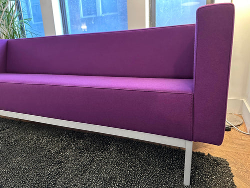 https://a.1stdibscdn.com/artifort-070-sofa-25-seater-with-arms-by-kho-liang-ie-in-stock-for-sale-picture-2/f_32031/f_369950021699465665188/unnamed_master.jpg